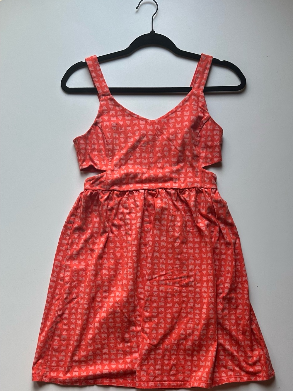 Coral Sleeveless A-Line Sundress with Subtle Triangle Print and Side Slits